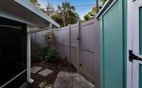 Charming Studio W Pool One Mile To Beach Pets Welcome